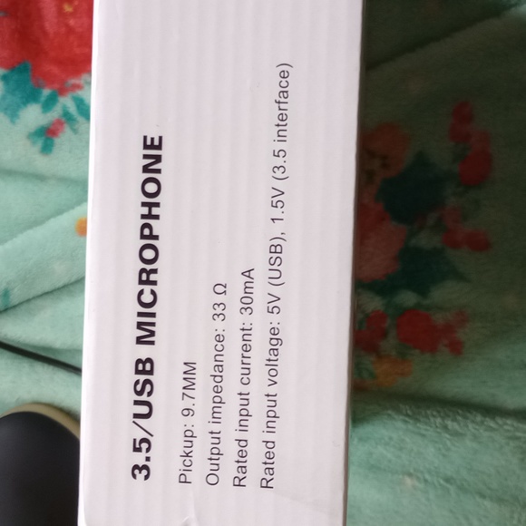 3.5/USB Microphone - Picture 2 of 5